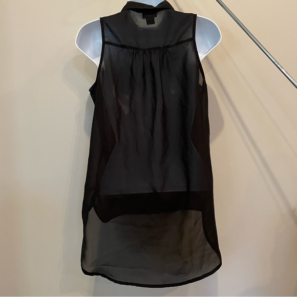 Rue21 sheer sleeveless button-down shirt - Picture 3 of 7